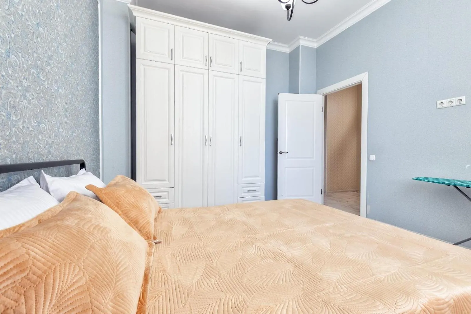 Вместительные Уютные Апартаменты В Центре Astana Appartement